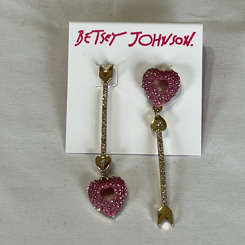 Betsey Johnson Pave Shooting Heart Linear Earrings Pink Crystal Gold Romantic
